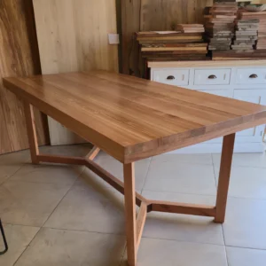 Mesa Eucalipto con base de madera